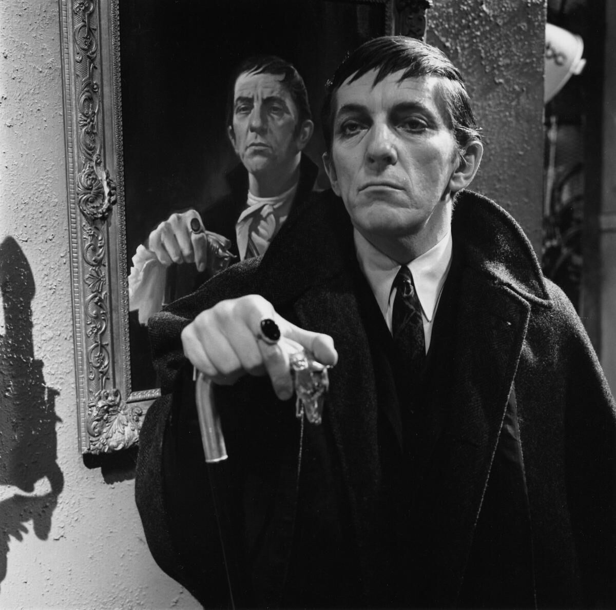 New documentary looks at Hamilton actor Jonathan Frid and the vampire he  made famous